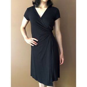 NWT XS Max Studio Black Wrap Dress